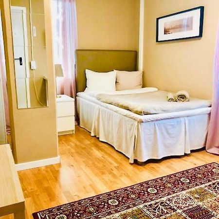 Golden Hostel Ерфелла Экстерьер фото