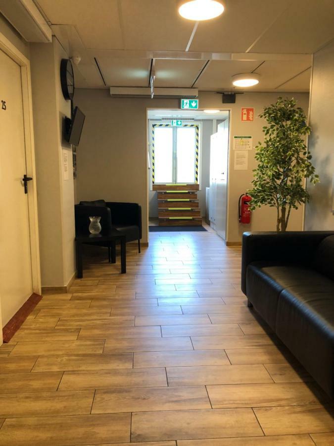 Golden Hostel Ерфелла Экстерьер фото